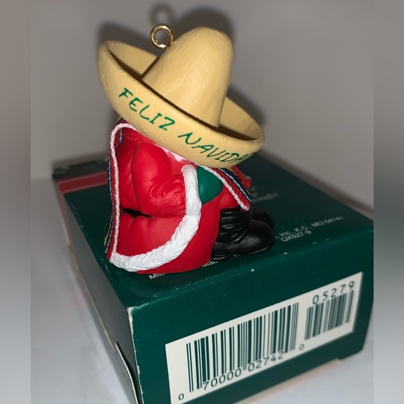 Vintage 1991 Hallmark Ornament Feliz Navidad Santa wearing a sombrero - Picture 6 of 12